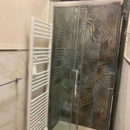 Brignole Diamond בית הארחה 3*