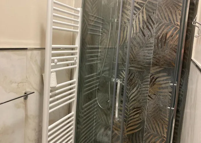 Brignole Diamond 招待所 3*